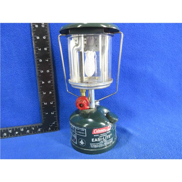 Coleman Model 222A Easi-Lite Lantern