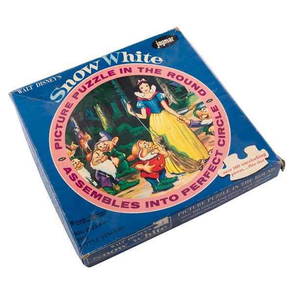 An Empty "Snow White and the Seven Dwarfs" Puzzle Box.