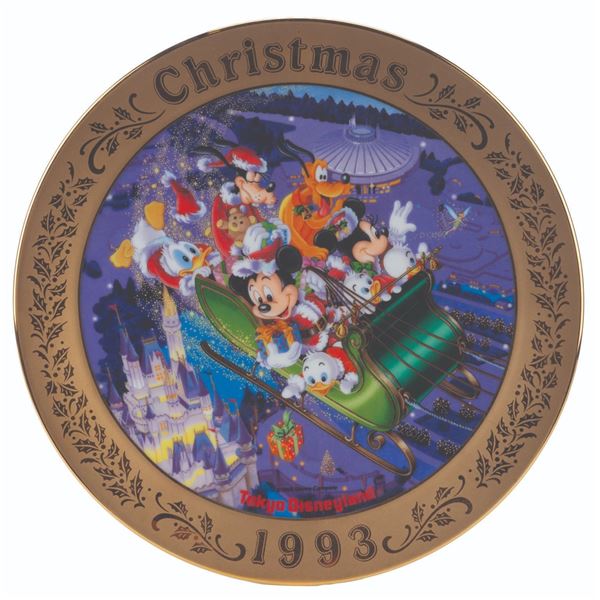A 1993 Tokyo Disneyland Christmas Plate.
