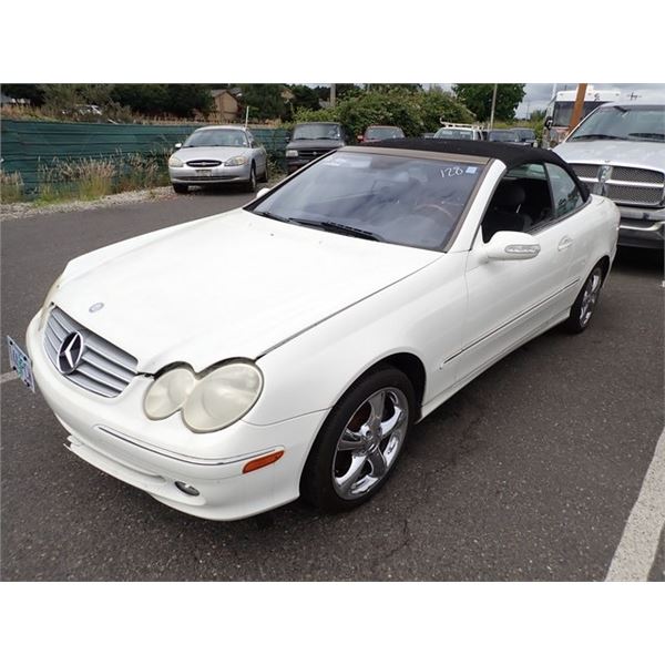2005 Mercedes-Benz CLK320