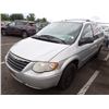 Image 1 : 2005 Chrysler Town and Country