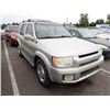 Image 2 : 2001 Infiniti QX4
