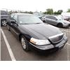 Image 2 : 2011 Lincoln Town Car