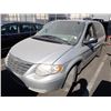 Image 1 : 2005 Chrysler Town and Country