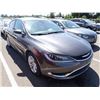 Image 2 : 2016 Chrysler 200