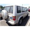 Image 3 : 1999 Isuzu Trooper