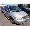 Image 2 : 2001 Chrysler Town and Country