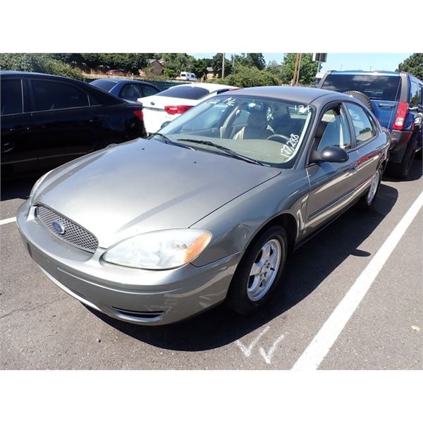 2004 Ford Taurus