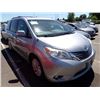 Image 2 : 2011 Toyota Sienna