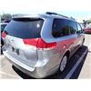 Image 3 : 2011 Toyota Sienna