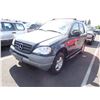 Image 1 : 1999 Mercedes-Benz ML320