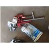 Image 1 : Threader, Cutter, Pipe Wrenches, New Overflow & Twin 