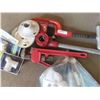Image 3 : Threader, Cutter, Pipe Wrenches, New Overflow & Twin 