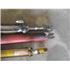 Image 2 : 3 Hydraulic Cylinders 