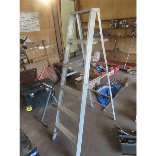 Aluminum 6ft Step Ladder with Paint Tray 