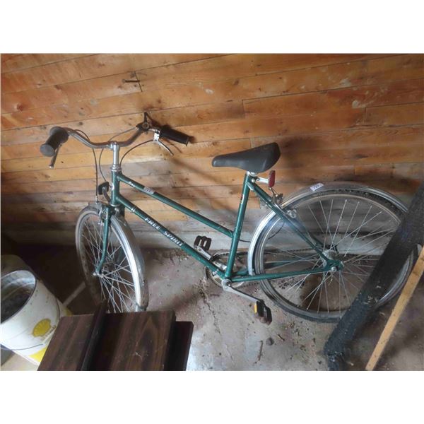 Free Spirit 3 Speed Pedal Bike 24'' 