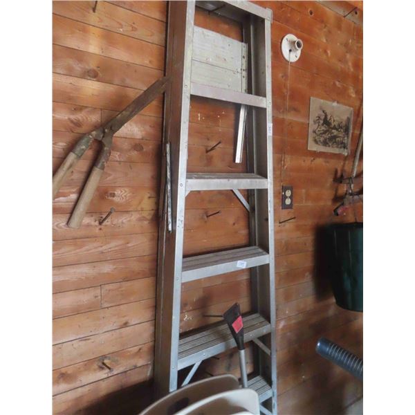 Aluminum Step Ladder with Paint Tray 6ft 