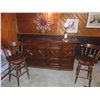 Image 1 : Wood Bar with 2 Swivel Wood Stools & Seagrams Lamp 42'' x 