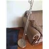 Image 4 : Modern Floor Lamp with Adjustable Pull Down Light 