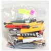 Image 1 : BAG OF UTILITY KNIVES
