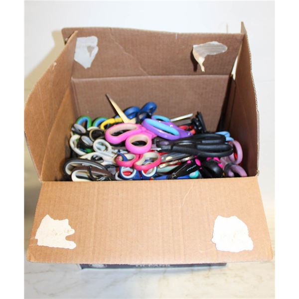 WINE BOX FULL OF SCISSORS