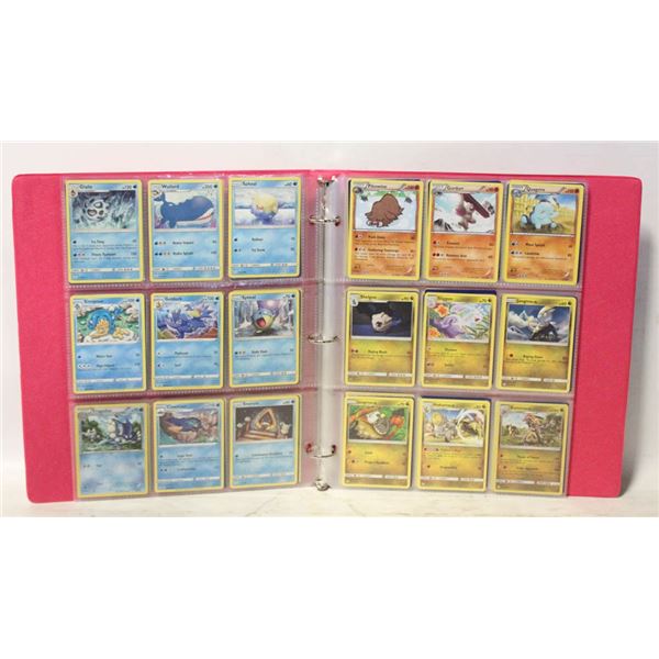 BINDER POKEMON COLLECTOR CARDS