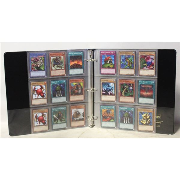 BINDER YUGIOH COLLECTOR CARDS