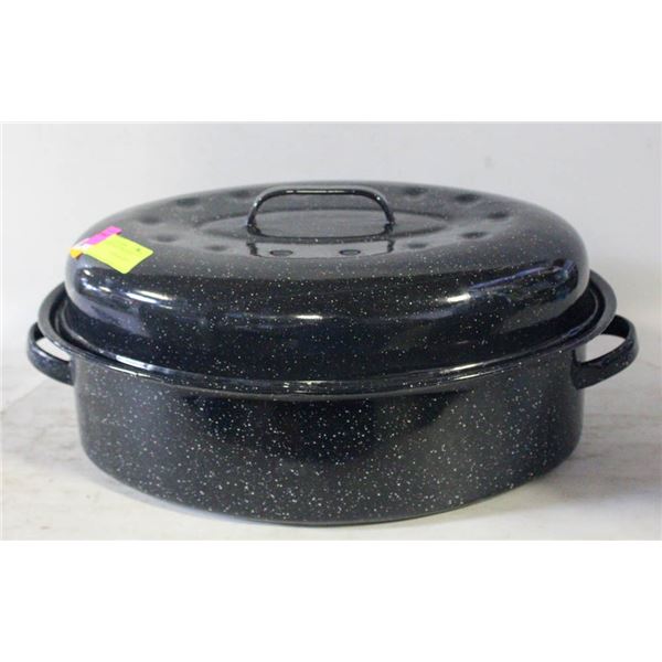 LARGE LIDDED ROASTING PAN