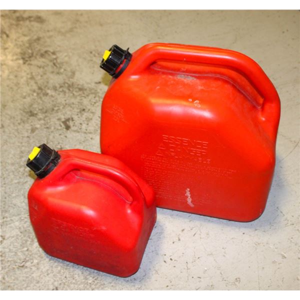 LOT OF RED FUEL CANS