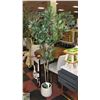 Image 1 : NEW CROSOFMI 6FT TALL ARTIFICAL TREE