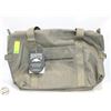Image 1 : NEW ROOTS OVERNIGHTER BAG GREEN