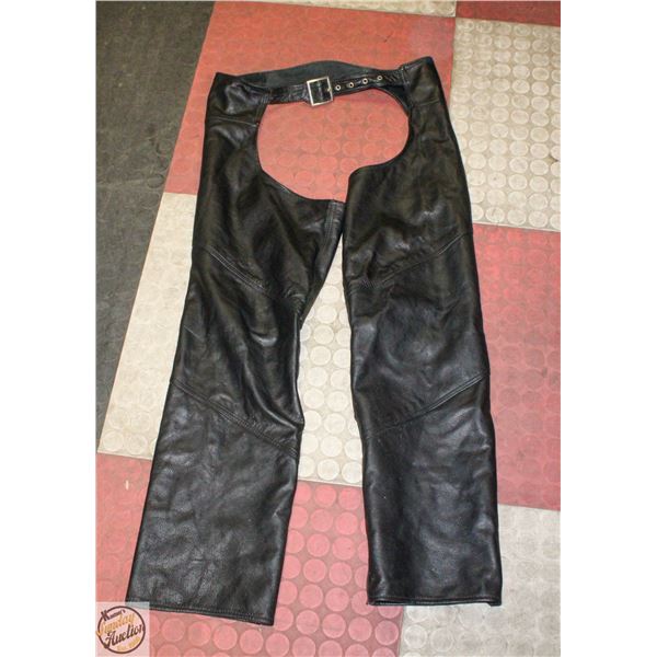 M BRISTOL BLACK LEATHER MOTORCYCLE CHAPS