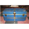 Image 1 : VINTAGE BLUE TRUNK