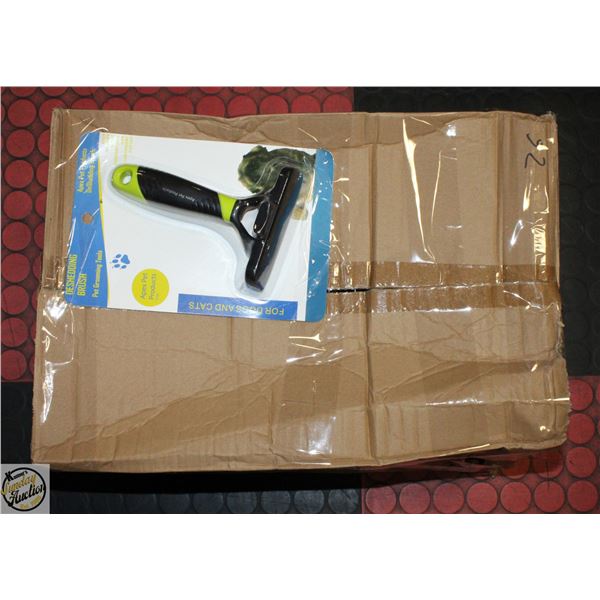 DE SHEDDING PET BRUSHES WORKS ON CATS OR