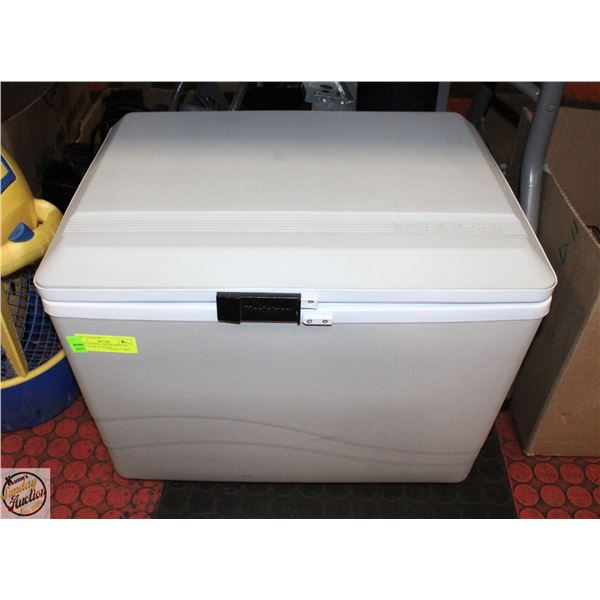 KOOL-A-TRON COOLER WITH 12V PLUG-IN 34L WORKING