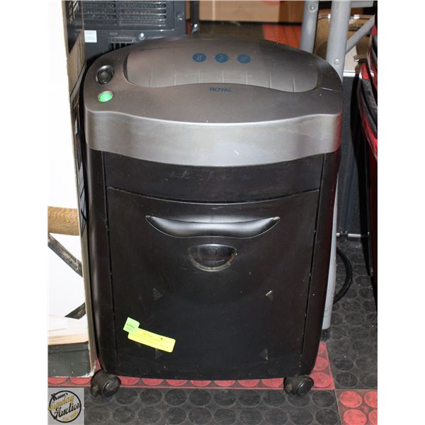 ROYAL CONFETTI CUT PAPER SHREDDER ON WHEELS
