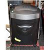 Image 1 : ROYAL CONFETTI CUT PAPER SHREDDER ON WHEELS