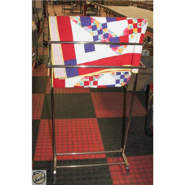 VINTAGE PATCHWORK QUILT WITH QUILT STAND