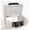 Image 1 : SENTRY SAFE WITH KEY