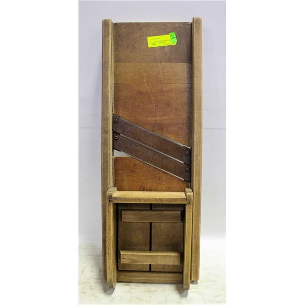 VINTAGE CABBAGE CUTTER