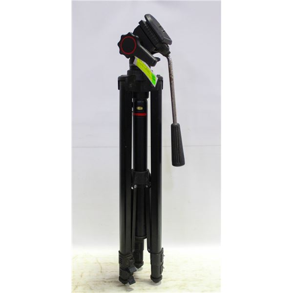 VIVITAR V3000 TRIPOD
