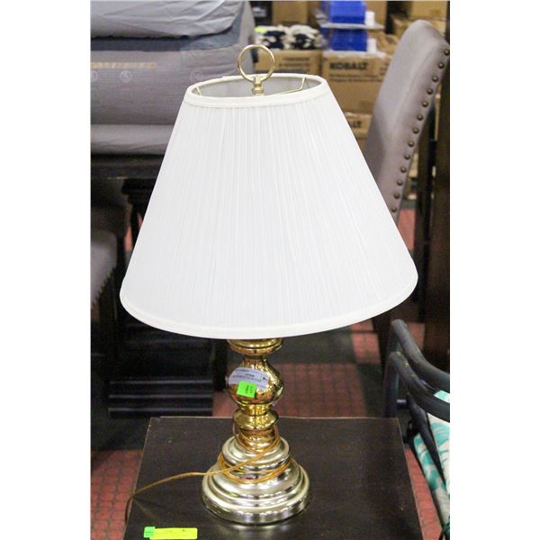 ESTATE BRASS COLOR LAMP