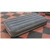 Image 1 : INTEX DURA-BEAM STANDARD AIR MATTRESS TWIN SIZE