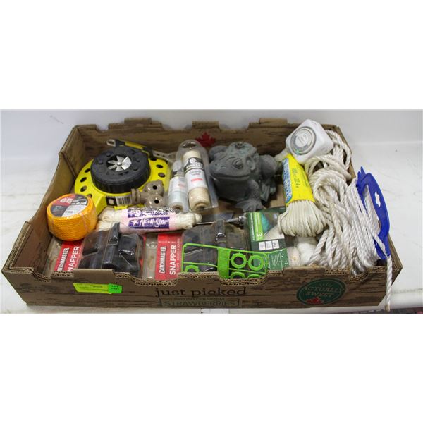 FLAT OF GARAGE/YARD/HOUSEHOLD ESSENTIALS