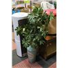 Image 1 : SILK PLANT IN BLUE VASE