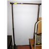 Image 2 : PORTABLE CLOTHES HANGING RACK 66" X 33"