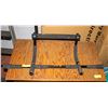 Image 1 : DOOR FRAME CHIN-UP BAR