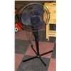 Image 1 : FLOOR STANDING FAN. BLACK