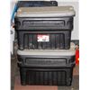 Image 1 : 2 RUBBERMAID 24G ACTION PACKER TOTES