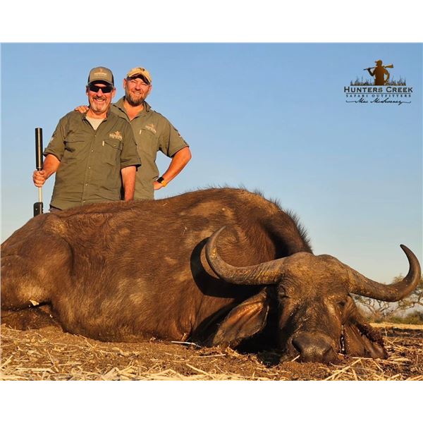 HUNTERS CREEK: 6-Day Hyena and Buff Cow Hunt for Two Hunters in SA - Includes Trophy Fees & Tour
